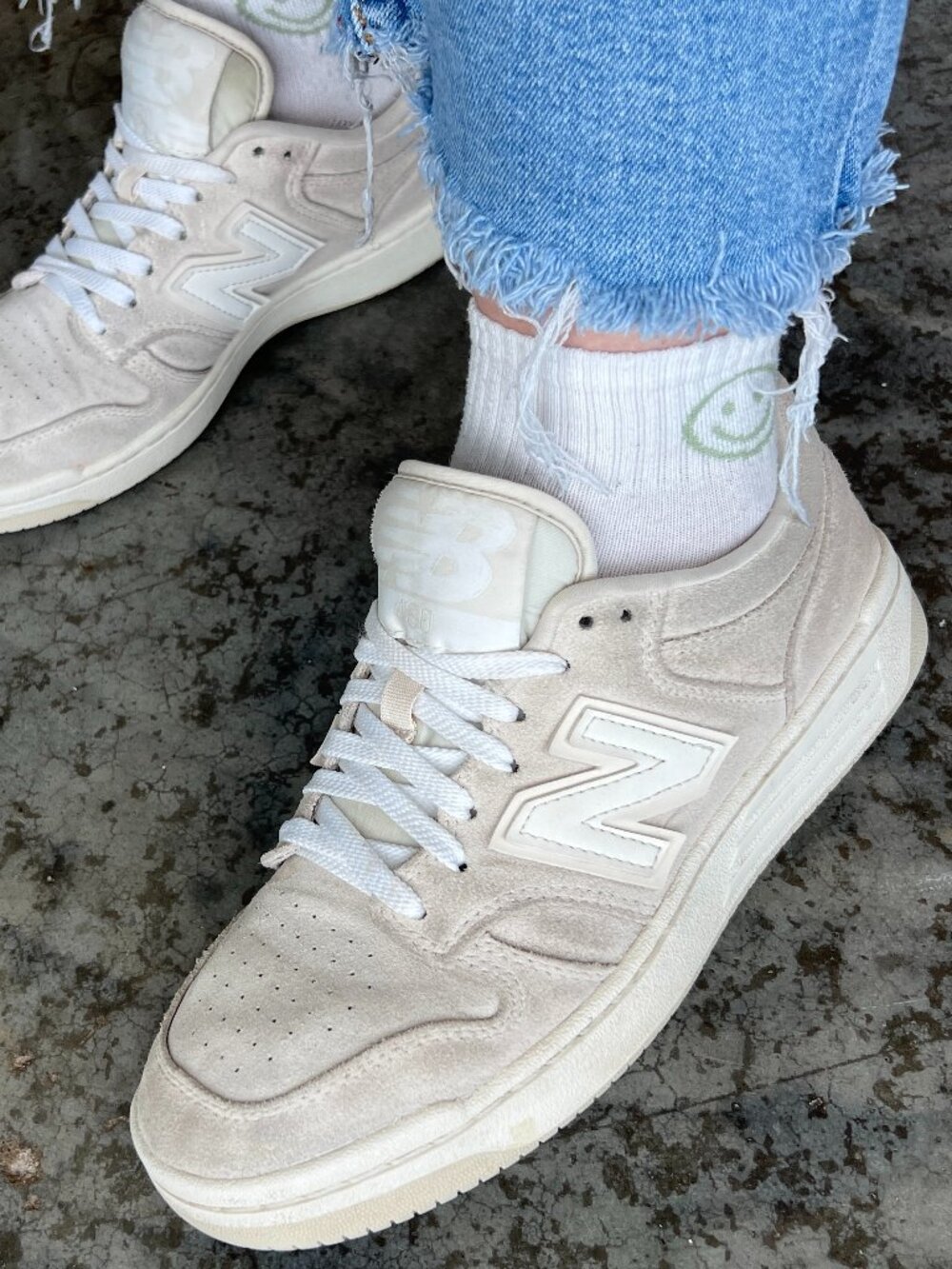 New Balance 480 Suede Skate Sneakers Cream Off White Men's 7 Women's 8.5